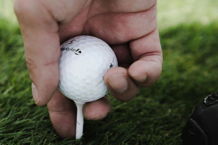 Freunde, die Spar-Challenges zu gemeinsamen Erlebnissen machen